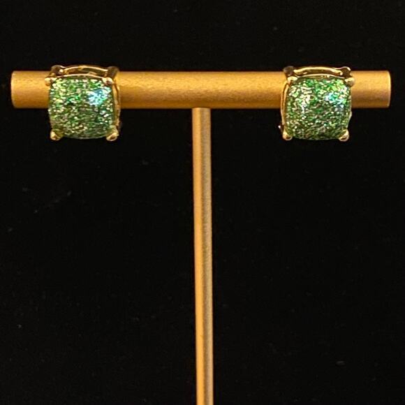 Green Fine Glitter Gold Studs Earrings NEW - Picture 2 of 3